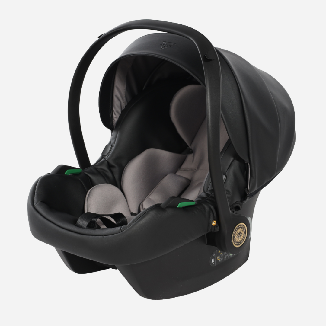 JUNAMA Babyschale Diamond Enzo