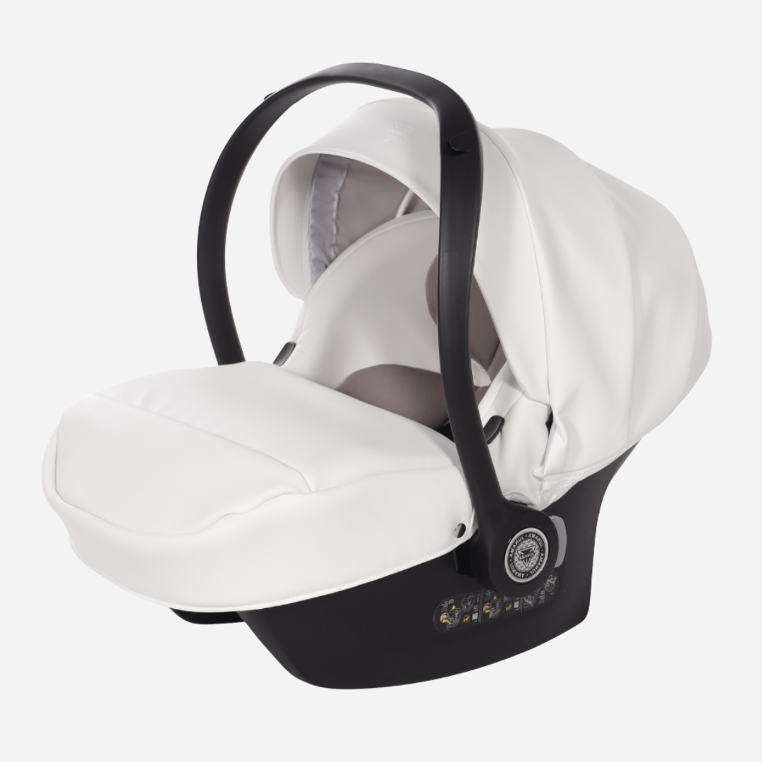 JUNAMA Babyschale Fluo Individual