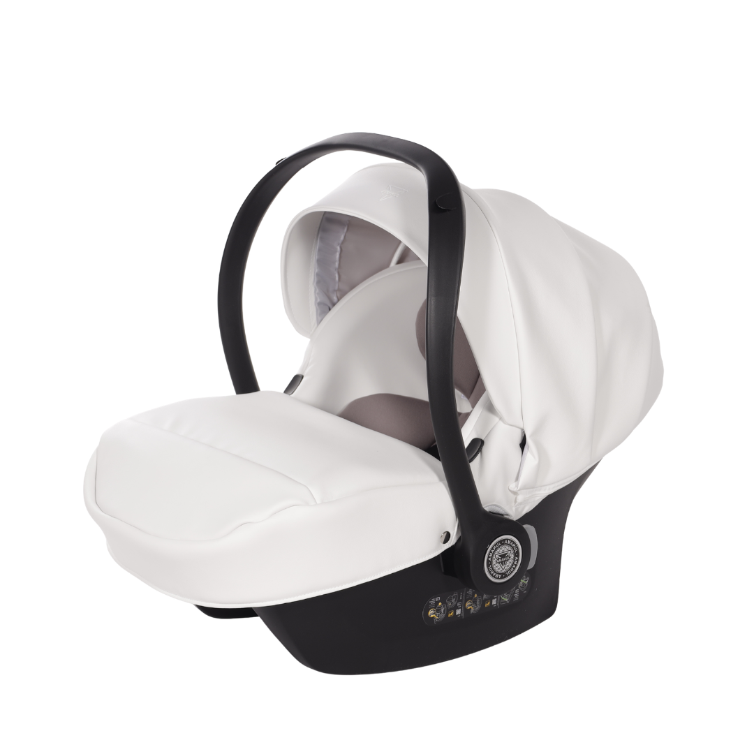 JUNAMA Babyschale Fluo Individual