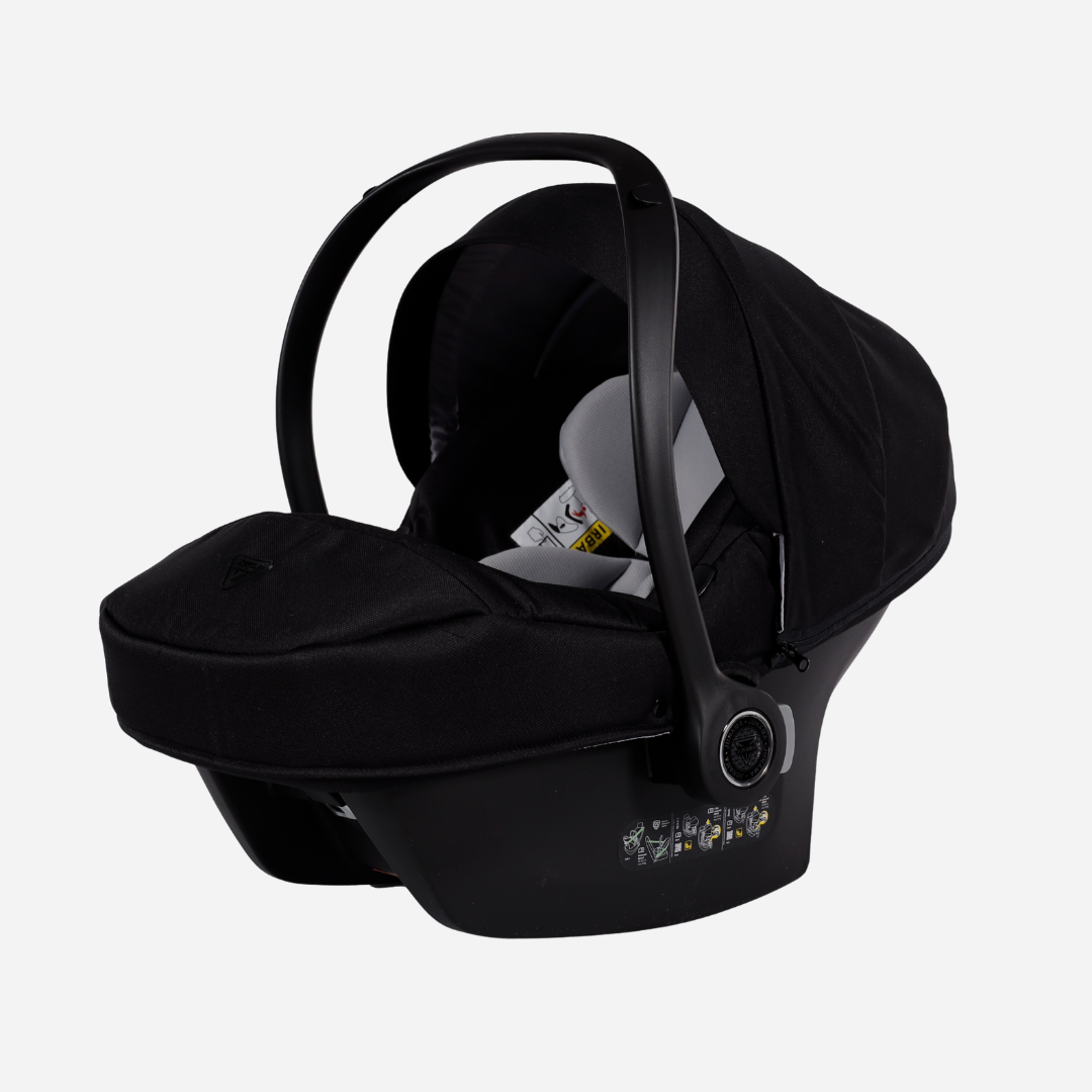 JUNAMA Babyschale Space